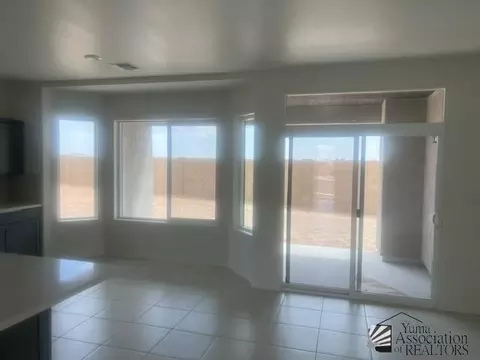3323 W 36 Pl, Yuma, AZ 85365 photo 4