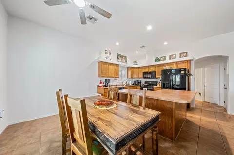 Dining - 11660 E Alpha Way, Yuma, AZ 85367 photo 1 of 1