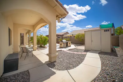 Exterior - 10411 E 39 St, Yuma, AZ 85365 photo 5 of 10