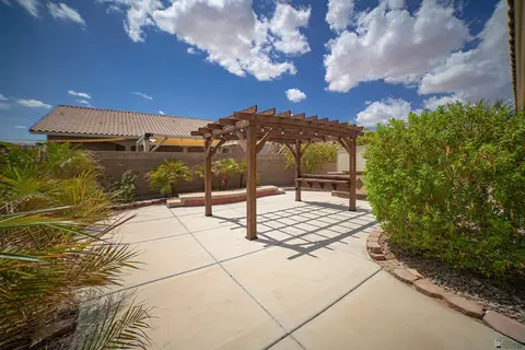 Exterior - 10411 E 39 St, Yuma, AZ 85365 photo 2 of 10
