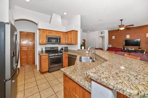 Kitchen - 10411 E 39 St, Yuma, AZ 85365 photo 1 of 5