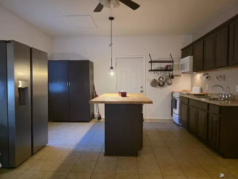 Kitchen - 13555 E 53 Dr, Yuma, AZ 85367 photo 3 of 3