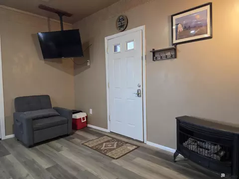 Living - 13555 E 53 Dr, Yuma, AZ 85367 photo 2 of 2