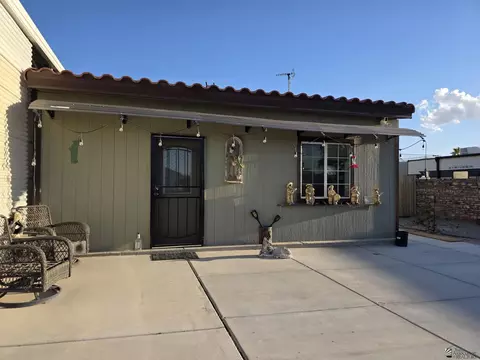 Exterior - 13555 E 53 Dr, Yuma, AZ 85367 photo 4 of 6