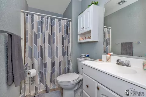Bath - 12597 E 46 Dr, Yuma, AZ 85367 photo 1 of 1