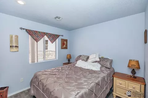 Bedroom - 12597 E 46 Dr, Yuma, AZ 85367 photo 3 of 4