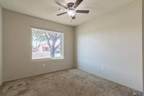 Bedroom - 7650 E 40 Pl, Yuma, AZ 85365 photo 5 of 6