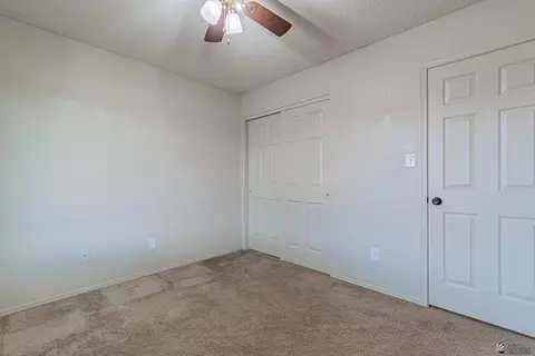 Bedroom - 7650 E 40 Pl, Yuma, AZ 85365 photo 6 of 6