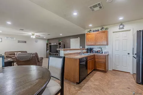 Kitchen - 7650 E 40 Pl, Yuma, AZ 85365 photo 1 of 5