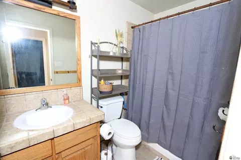 Bath - 6112 E 47 St, Yuma, AZ 85365 photo 3 of 3