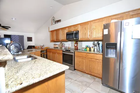 Kitchen - 6112 E 47 St, Yuma, AZ 85365 photo 1 of 2