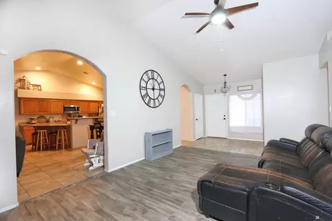 Entry Way - 6112 E 47 St, Yuma, AZ 85365 photo 1 of 1