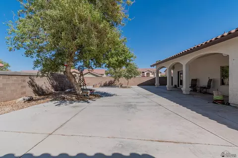 Exterior - 10796 E 39 St, Yuma, AZ 85365 photo 7 of 8