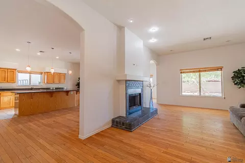 Living - 10796 E 39 St, Yuma, AZ 85365 photo 3 of 7