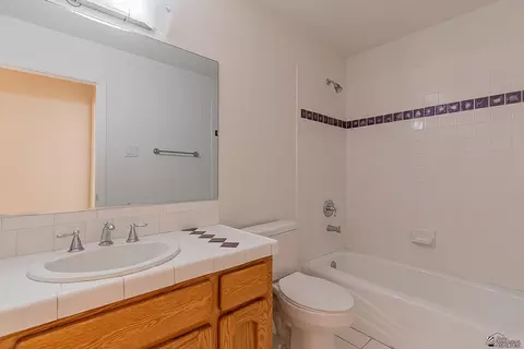Bath - 10796 E 39 St, Yuma, AZ 85365 photo 4 of 4