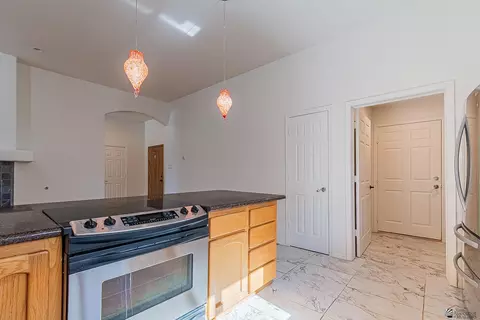 Kitchen - 10796 E 39 St, Yuma, AZ 85365 photo 3 of 4