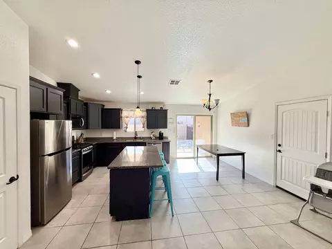 Kitchen - 11592 E 33 Ln, Yuma, AZ 85367 photo 4 of 4