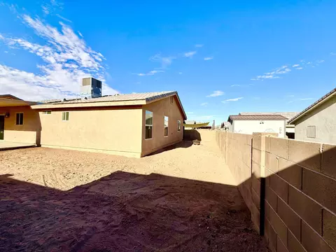 Exterior - 11592 E 33 Ln, Yuma, AZ 85367 photo 7 of 8