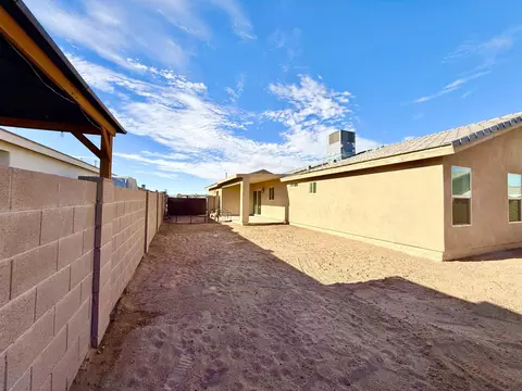 Exterior - 11592 E 33 Ln, Yuma, AZ 85367 photo 6 of 8