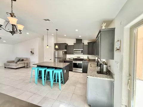 Kitchen - 11592 E 33 Ln, Yuma, AZ 85367 photo 2 of 4