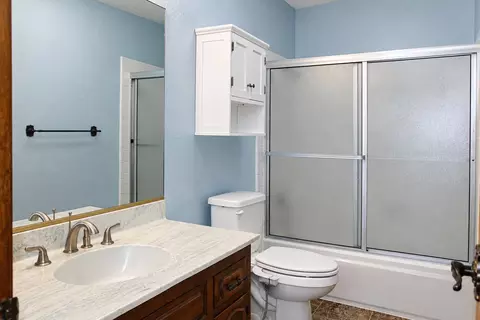 Bath - 621 E 25 Pl, Yuma, AZ 85365 photo 1 of 2