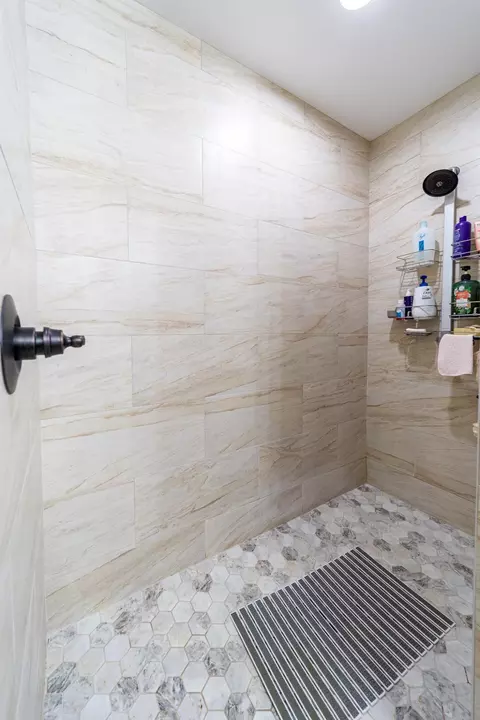 Bath - 12633 E 51 St, Yuma, AZ 85367 photo 2 of 4