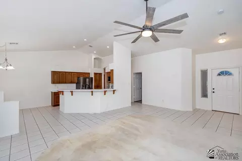 Living - 10609 E 36 St, Yuma, AZ 85365 photo 3 of 3