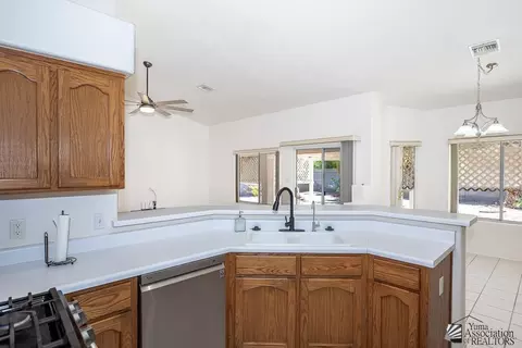 Kitchen - 10609 E 36 St, Yuma, AZ 85365 photo 3 of 5