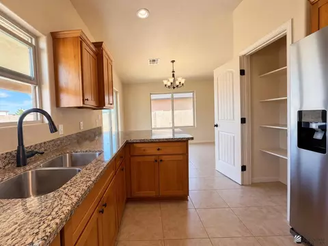 Kitchen - 10142 E 33 St, Yuma, AZ 85365 photo 3 of 4