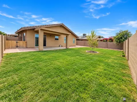 Exterior - 10142 E 33 St, Yuma, AZ 85365 photo 9 of 11