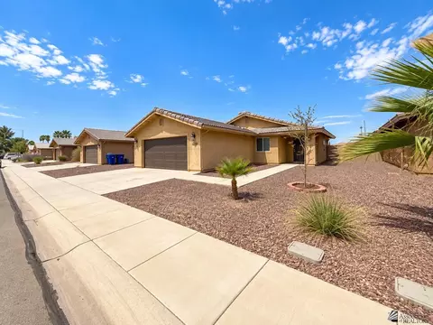 Exterior - 10142 E 33 St, Yuma, AZ 85365 photo 2 of 11