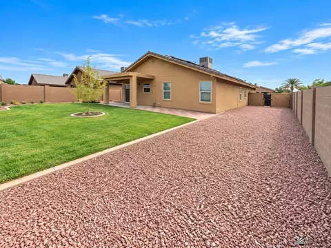 Exterior - 10142 E 33 St, Yuma, AZ 85365 photo 10 of 11