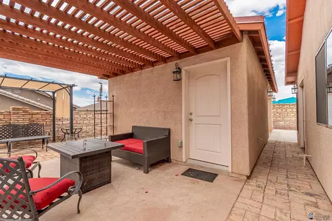Exterior - 12650 E 46 St, Yuma, AZ 85367 photo 4 of 8