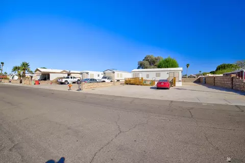 Exterior - 11451 S Hunter Ave, Yuma, AZ 85367 photo 4 of 5