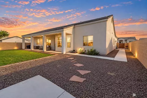 Exterior - 10216 E 39 Pl, Yuma, AZ 85365 photo 9 of 11