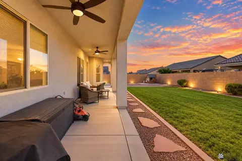 Exterior - 10216 E 39 Pl, Yuma, AZ 85365 photo 8 of 11