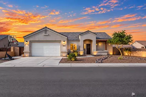 Exterior - 10216 E 39 Pl, Yuma, AZ 85365 photo 2 of 11