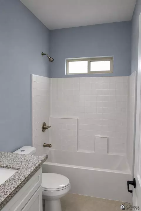 Bath - 13121 E 54 Dr, Yuma, AZ 85367 photo 1 of 1