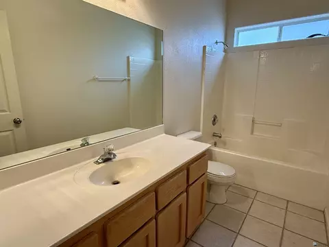 Bath - 10563 E 36 Pl, Yuma, AZ 85365 photo 1 of 3