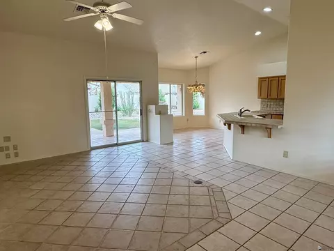 Living - 10563 E 36 Pl, Yuma, AZ 85365 photo 1 of 4