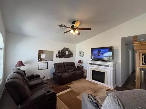 Living - 9587 E 38 Pl, Yuma, AZ 85365 photo 1 of 1