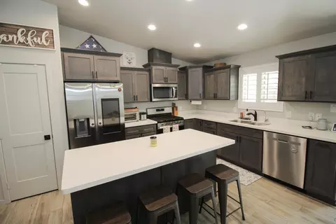 Kitchen - 11630 E 33 Way, Yuma, AZ 85367 photo 2 of 5