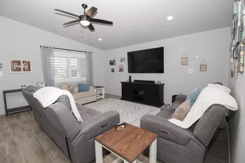 Living - 11630 E 33 Way, Yuma, AZ 85367 photo 4 of 4