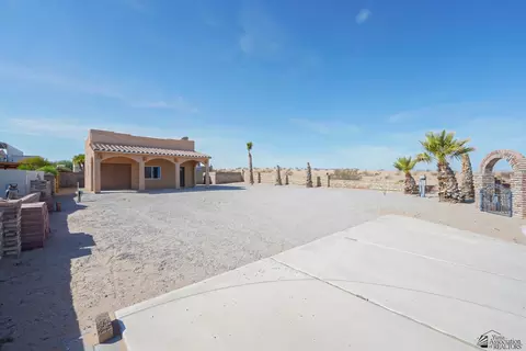 Exterior - 12513 E 45 Ln, Yuma, AZ 85367 photo 3 of 8
