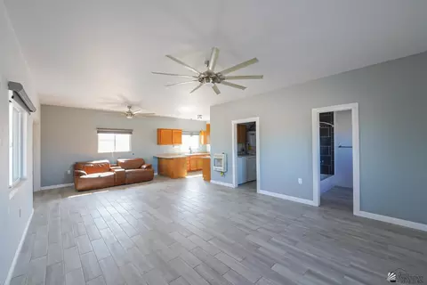 Living - 12513 E 45 Ln, Yuma, AZ 85367 photo 2 of 3