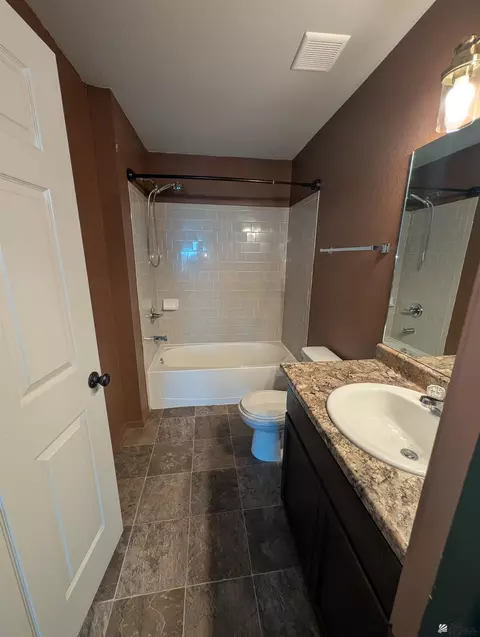 Bath - 7293 E 39 Pl, Yuma, AZ 85365 photo 1 of 2