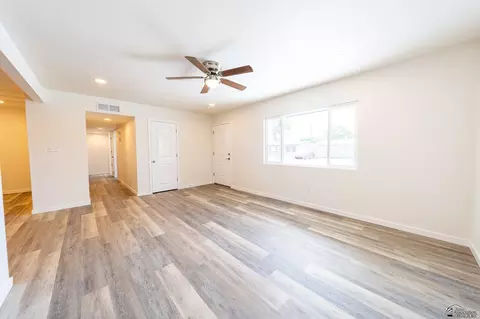 Living - 1400 E 23 St, Yuma, AZ 85365 photo 2 of 5