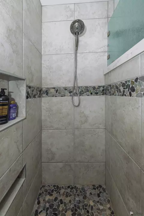Bath - 12530 E 48 Dr, Yuma, AZ 85367 photo 5 of 5