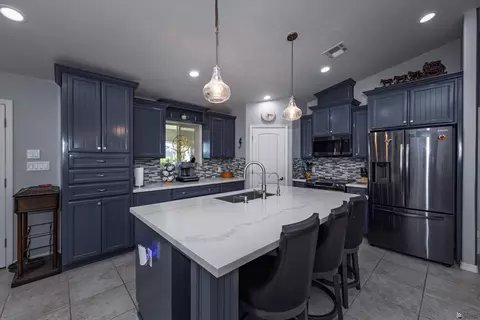 Kitchen - 12530 E 48 Dr, Yuma, AZ 85367 photo 1 of 8