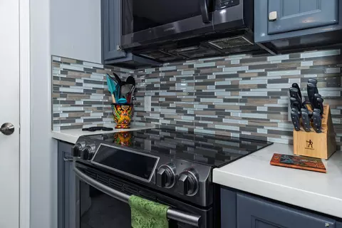 Kitchen - 12530 E 48 Dr, Yuma, AZ 85367 photo 4 of 8